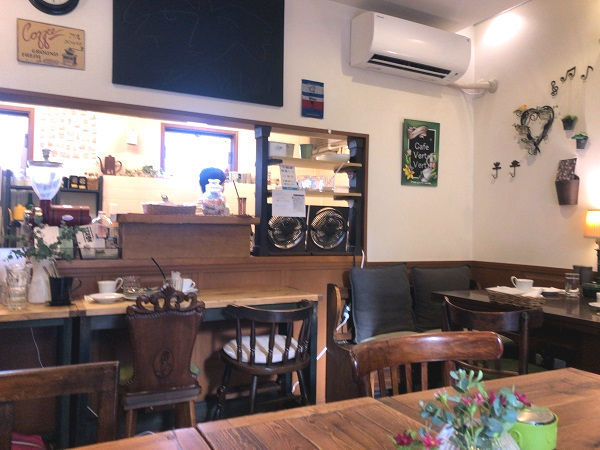 ヴェールヴェールの店内.jpg