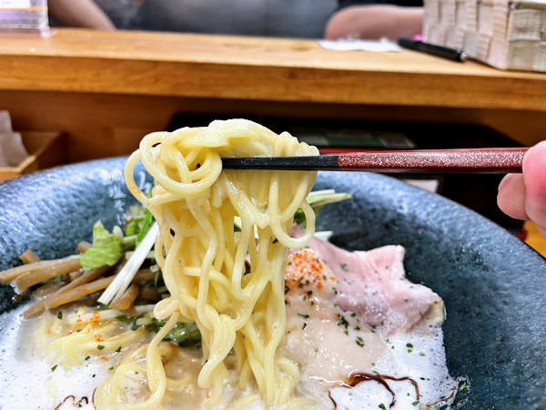 麺リフト.JPG