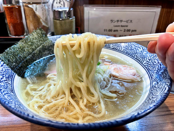 麺リフト.JPG