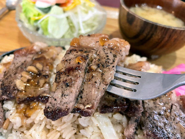 ステーキのアップ.JPG