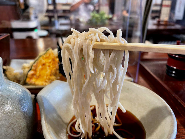 麺リフト.JPG