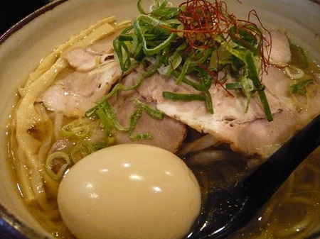 味玉肉まきそばのアップ.JPG
