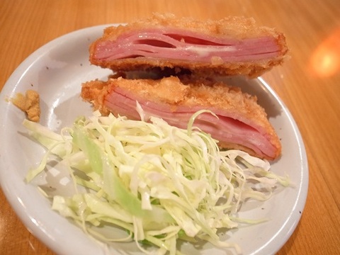 特製ハムカツチーズ入り.JPG