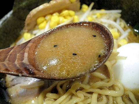 味噌ラーメンのスープ.JPG