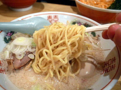 玉子翔竜麺のアップ.JPG