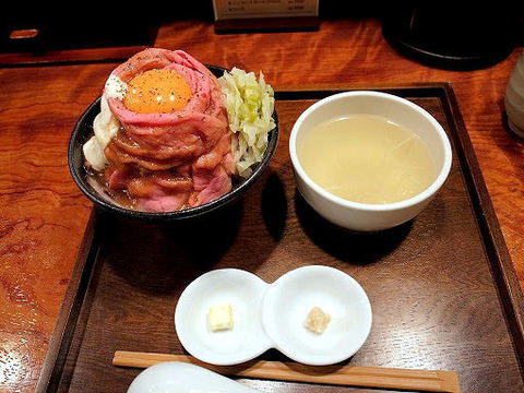ローストビーフ丼定食.JPG