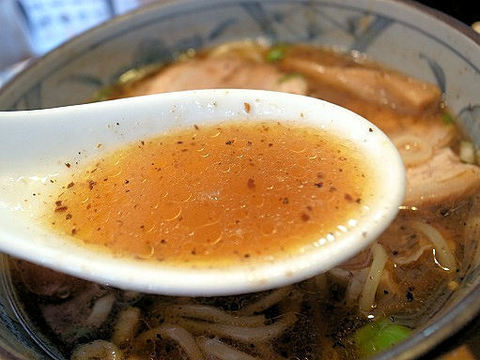 醤油らーめんのスープ.JPG
