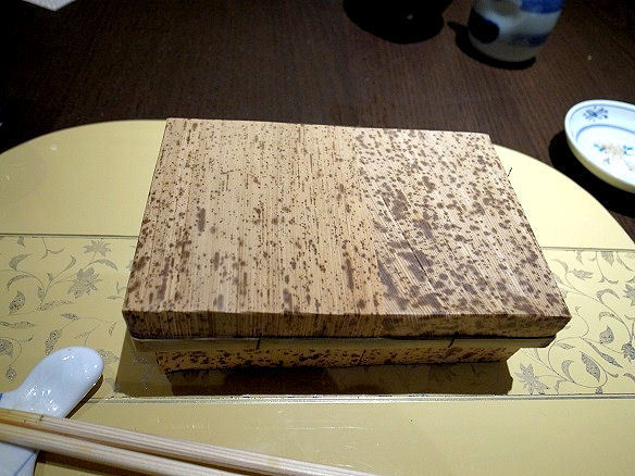 竹の皮の箱.JPG