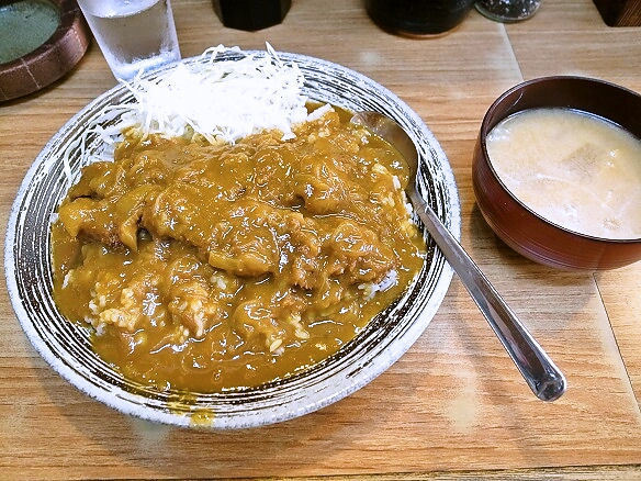 カツカレー大盛の全容.jpg