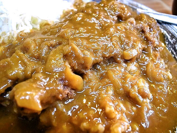 カレーがかかったトンカツ.jpg