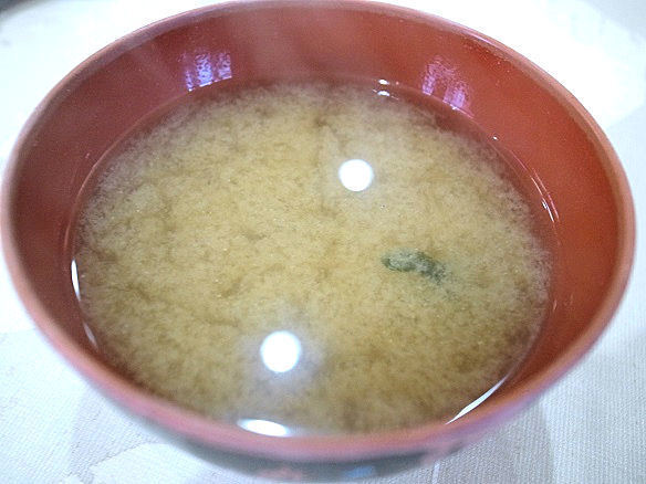 セットのお味噌汁.JPG