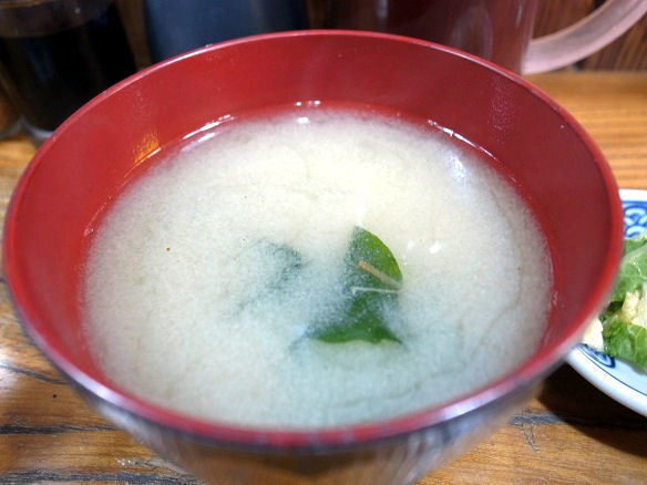 定食の味噌汁.JPG
