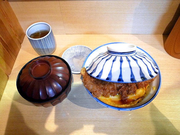 瑞兆のカツ丼普通盛り.JPG