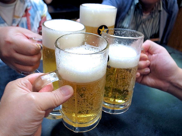 肉の宝屋で乾杯.JPG