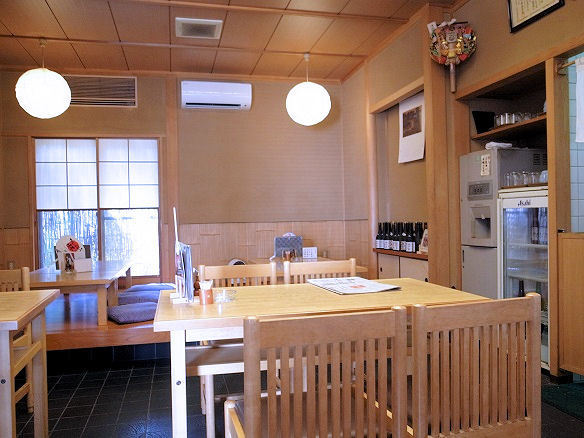 そば処 田中屋の店内.JPG