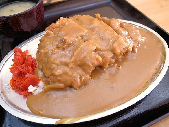 カツカレーのアップ.jpg