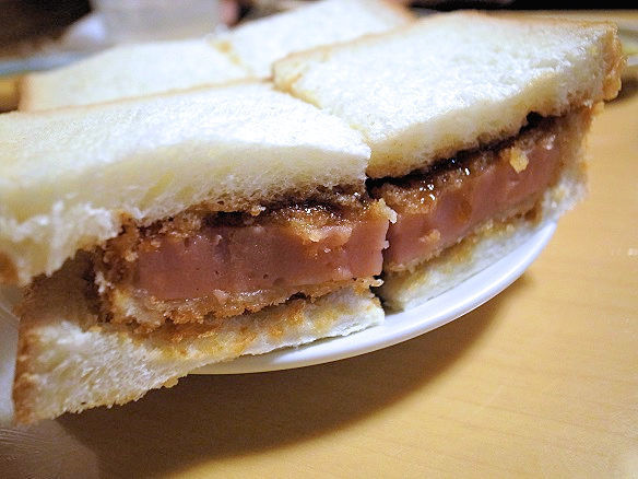 ハムカツサンドの中身.jpg