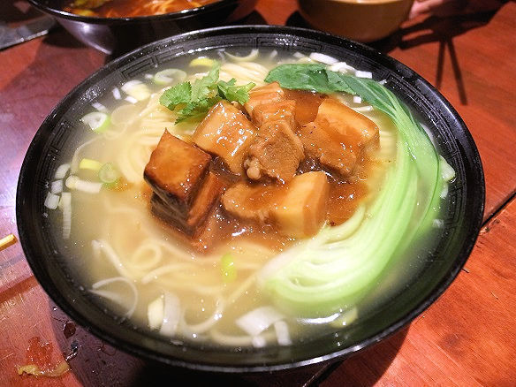 豚角煮手抻麺.jpg