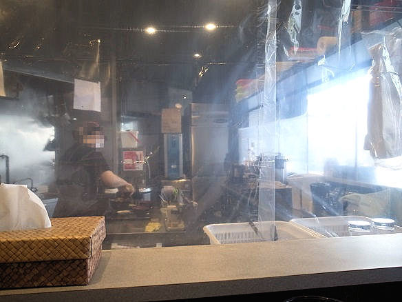 三〇食堂の店内.JPG