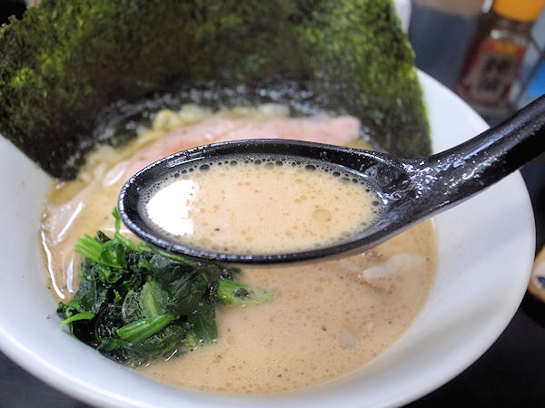 煮干ラーメンのスープ.JPG