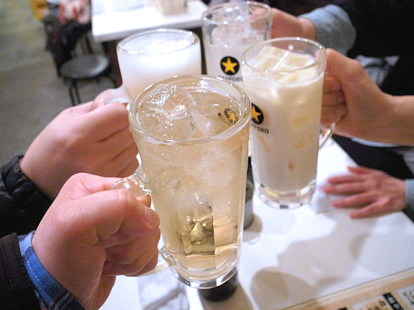 さいとう商店で乾杯.JPG