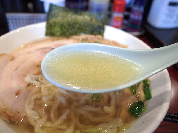 佐野ラーメンのスープ.JPG