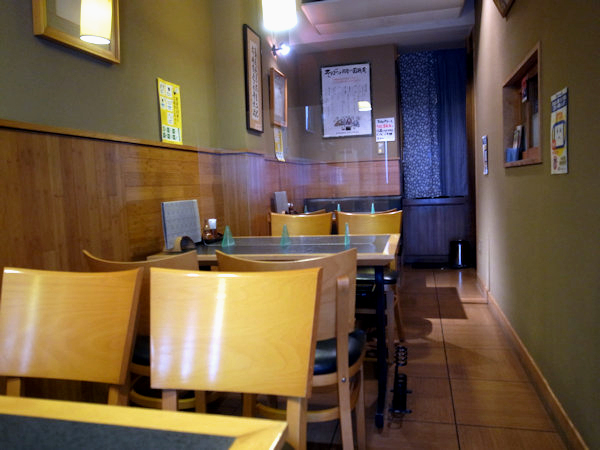 富田屋の店内.JPG