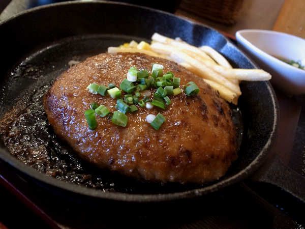 羽貫 ステーキ ハンバーグ 前田亭 250gのハンバーグは安くて旨くて腹一杯 おいしい店 うまい店 安い店