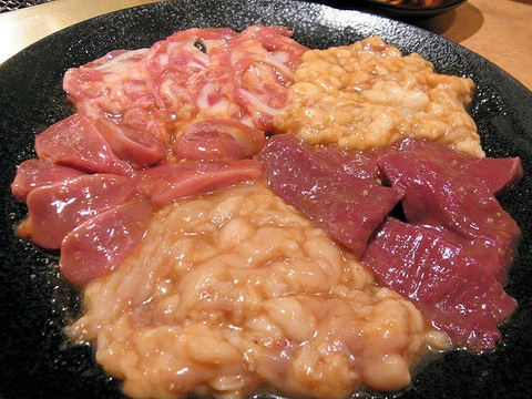 ホルモンの盛合わせ.JPG