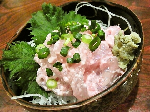 活〆皮ハギ刺し.jpg
