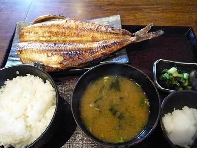 しまほっけ定食の全容.jpg