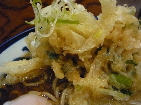かき揚げ玉子そばの天ぷら.jpg